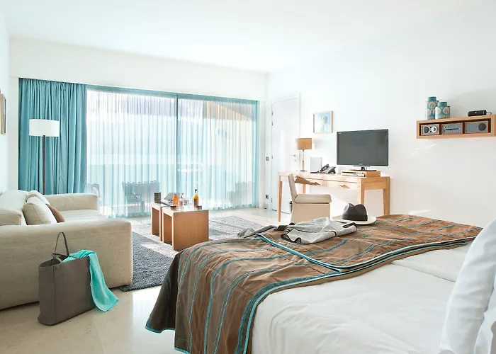 Отель Casadelmar Порто-Веккьо